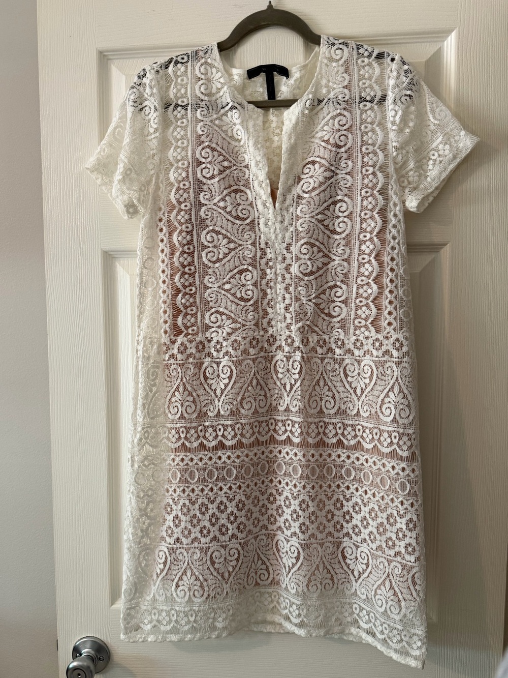 BCBGMAXAZRIA White Lace Dress